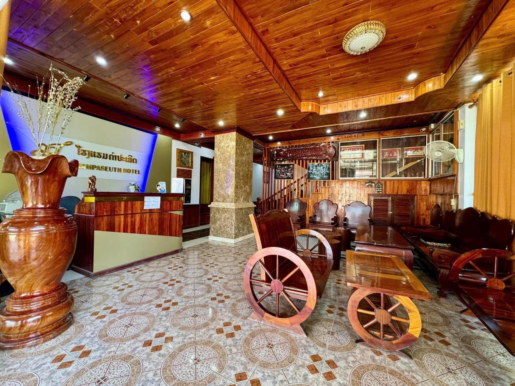 ואנג ויינג Khampaseuth Hotel מראה חיצוני תמונה